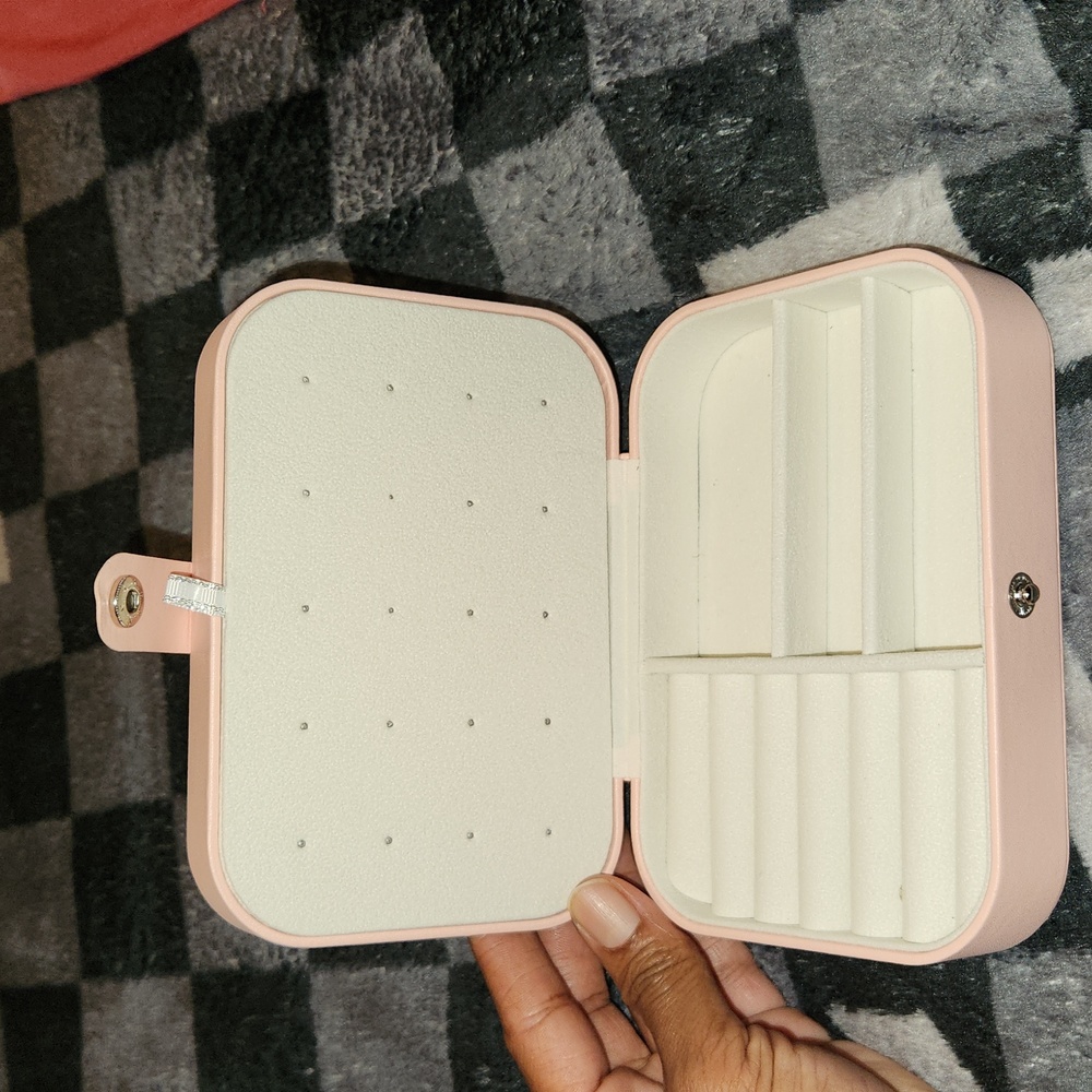 Mini pink travel jewelry case - Picture 5 of 7